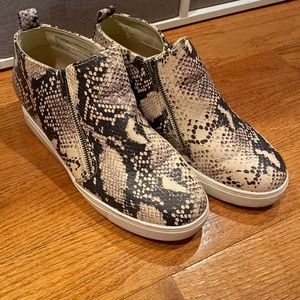 Time & Tru Snake Skin  wedge sneaker size 9.5 W